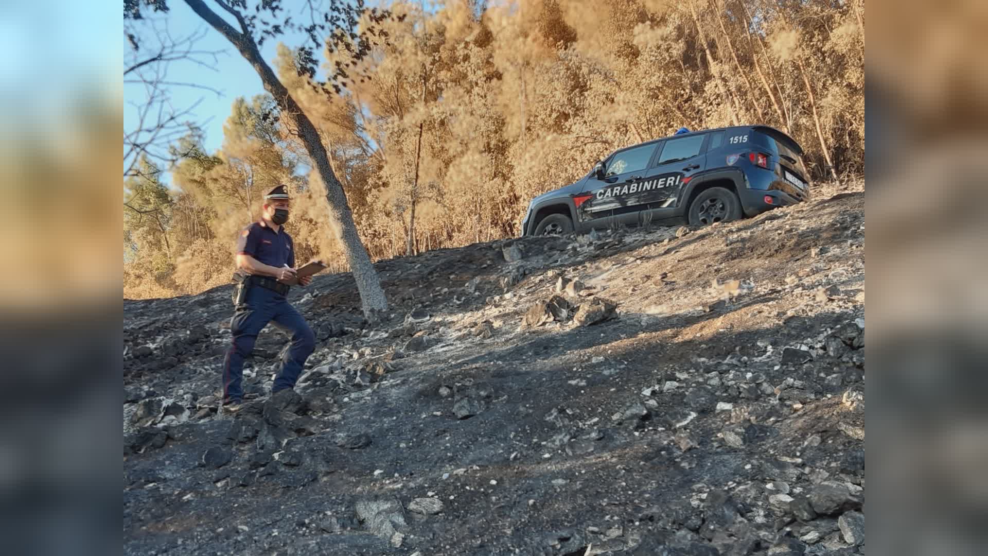 Incendio Cesi, tracce di fumogeni rinvenuti dai carabinieri Forestali