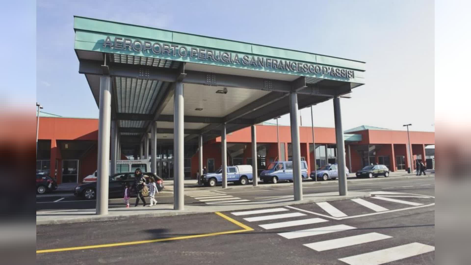 Bloccato in aeroporto da Agenzia dogane con carne e pesce avariati