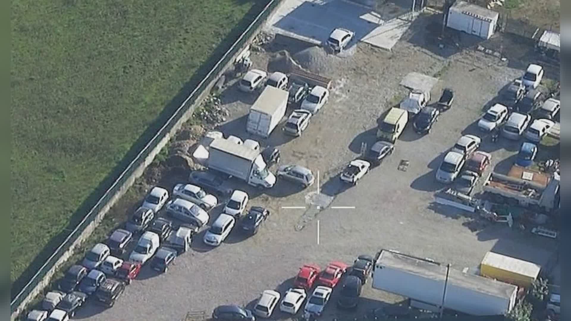 Montone: Gdf sequestra discarica abusiva di auto abbandonate