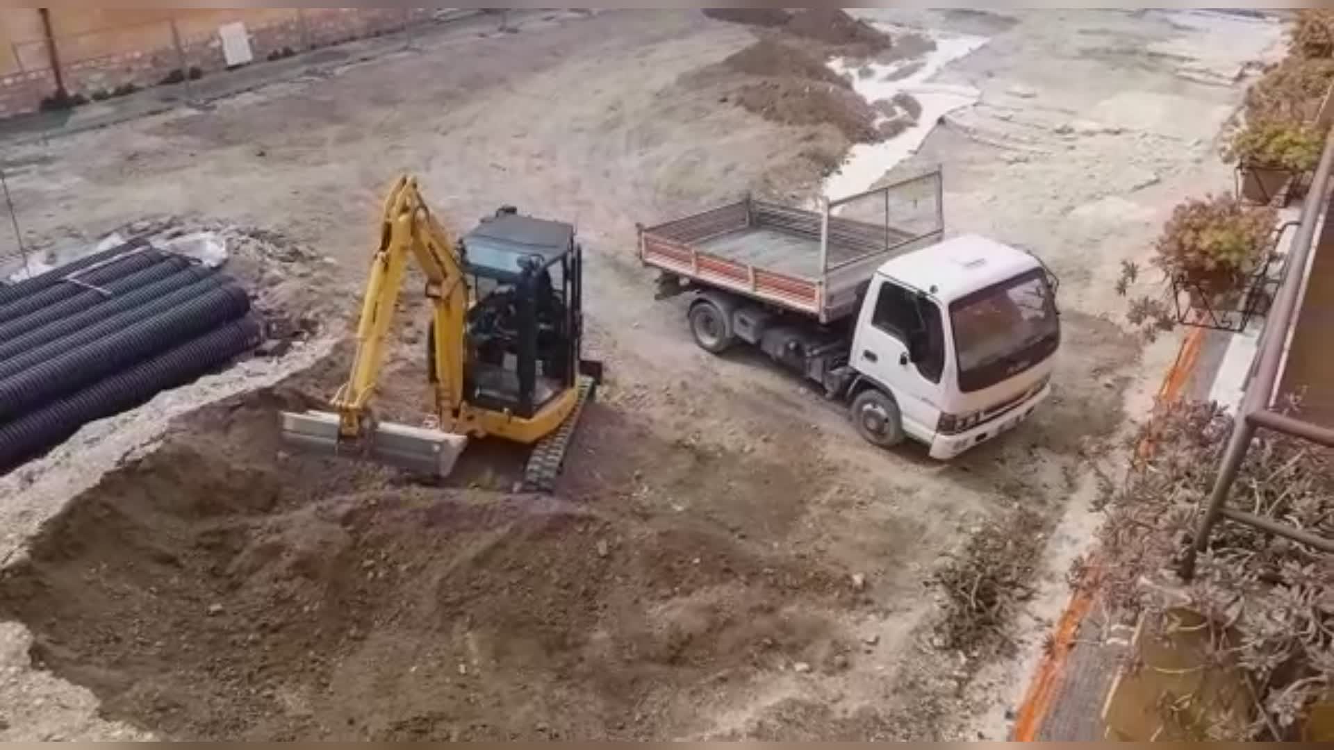 Piazza Giacomini, ripresi i lavori dopo il servizio di Umbria TV