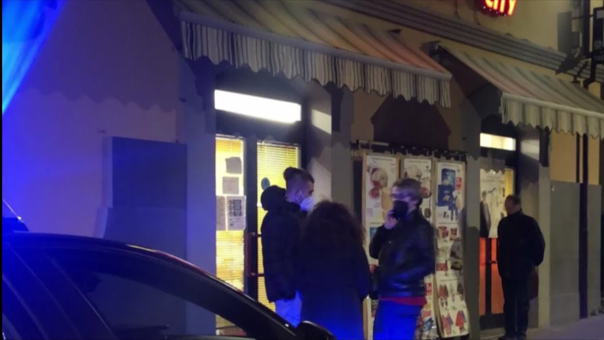 Rapina a mano armata al Conad: arrestati due degli autori