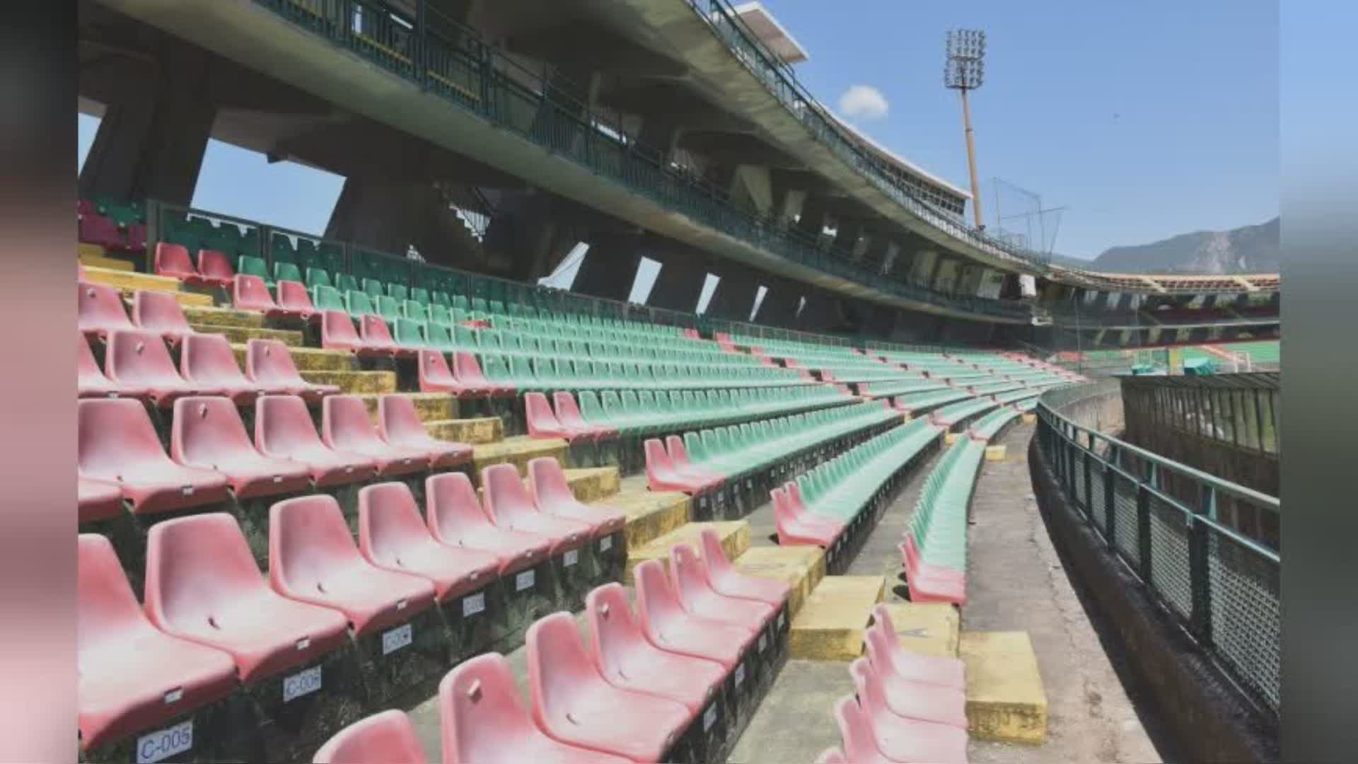 Ternana, il 18 le nuove maglie poi la campagna abbonamenti