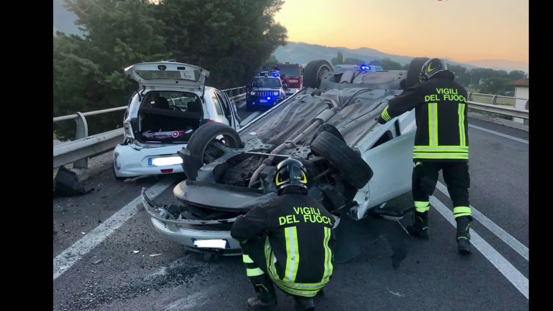 Incidente sulla variante Gubbio: coinvolte tre auto