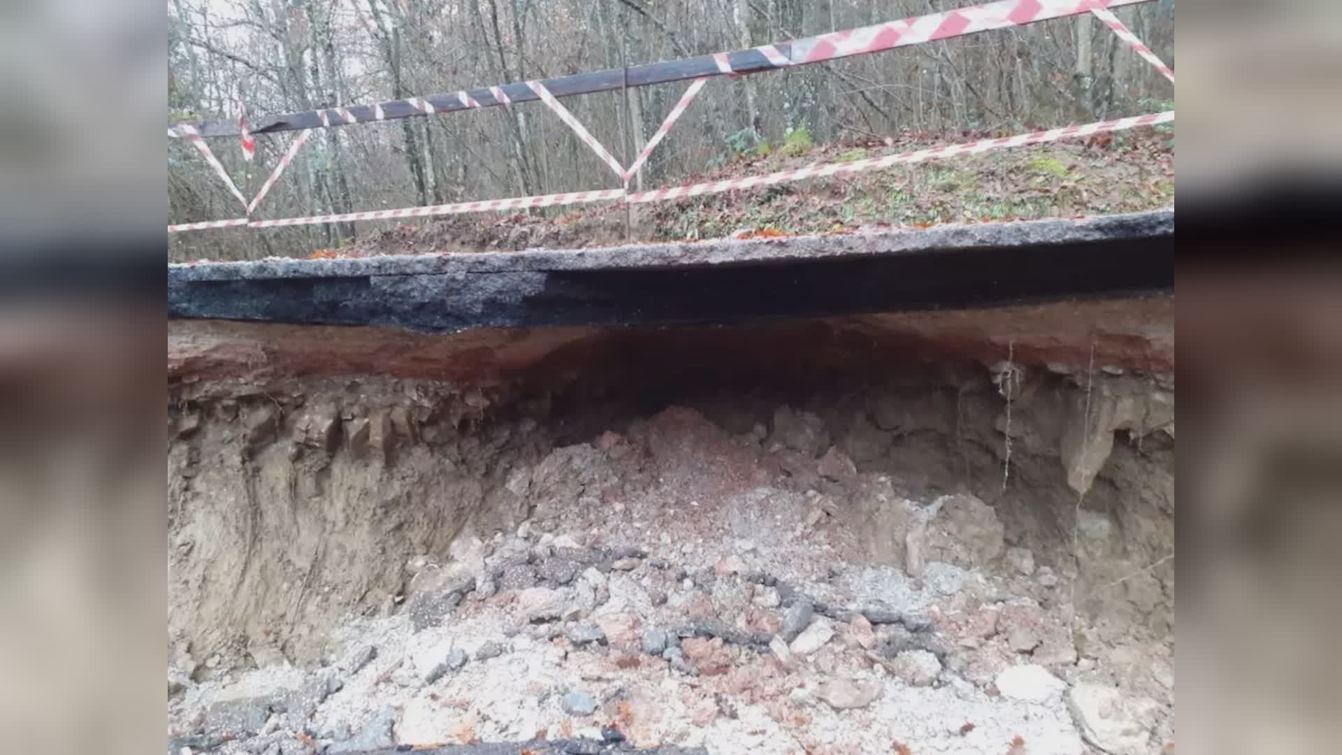 Mocaiana, nuova frana: la provincia chiude la strada dopo le piogge