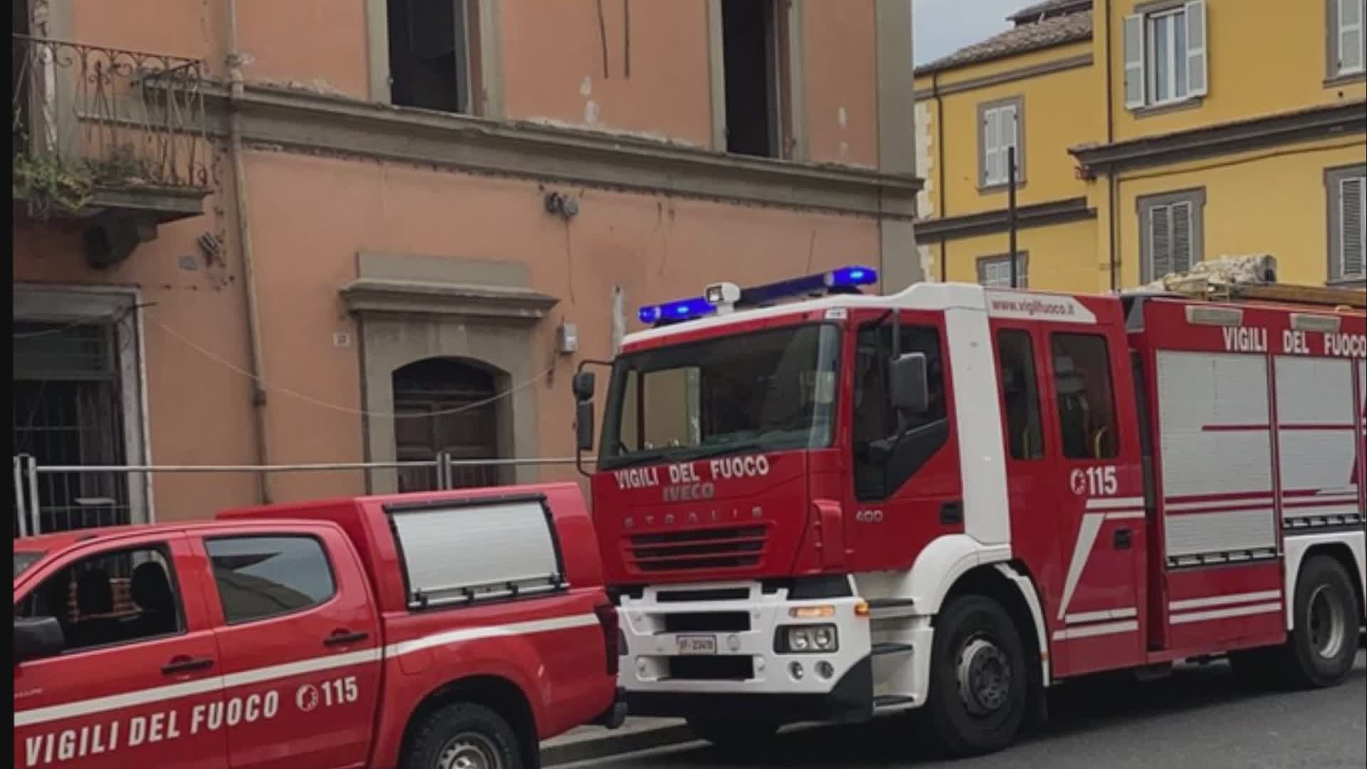 Viale Brin.Evacuati due appartamenti dopo demolizione vicino edificio