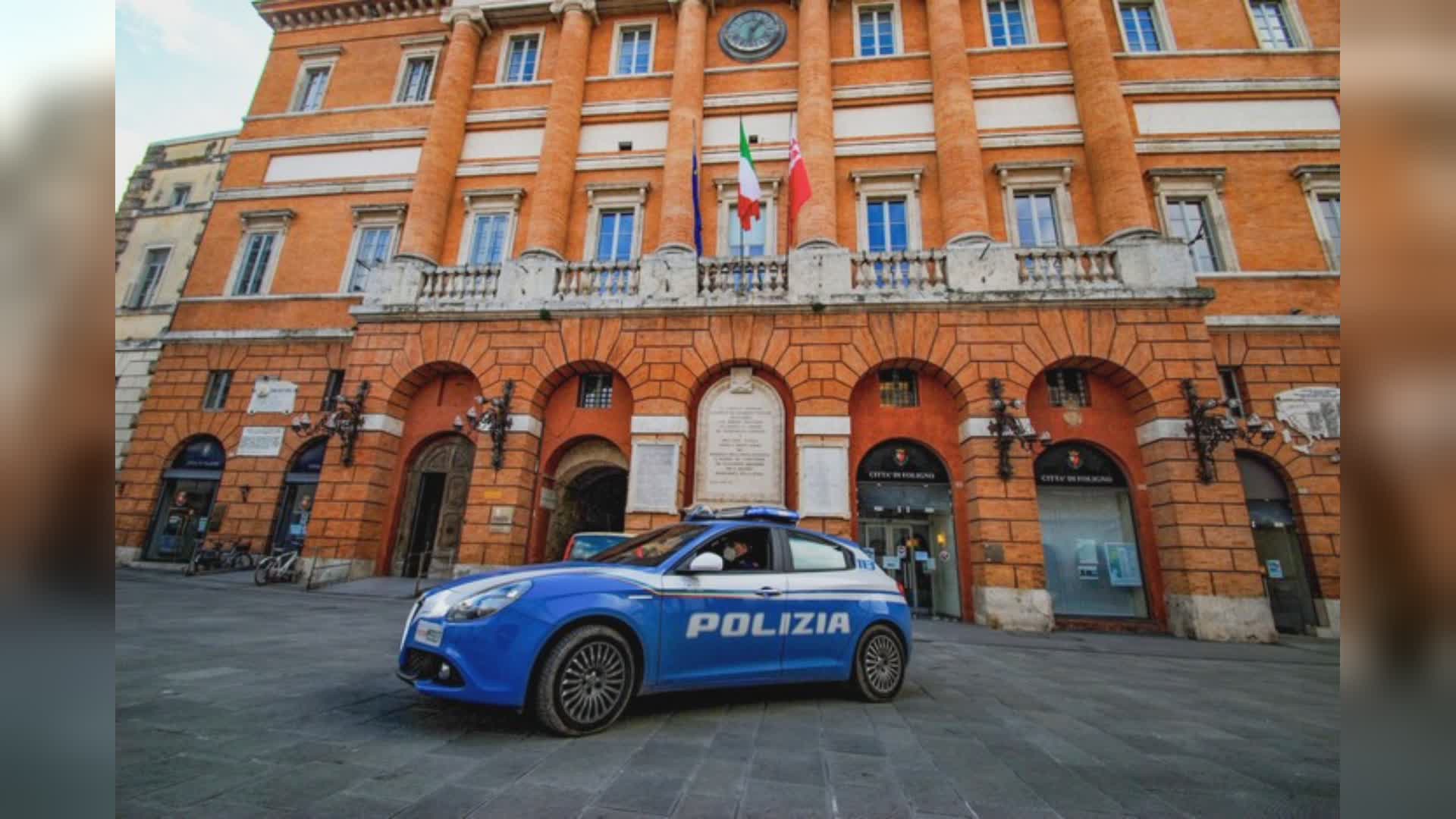 Divieto di avvicinarsi a moglie e figlie dopo minacce