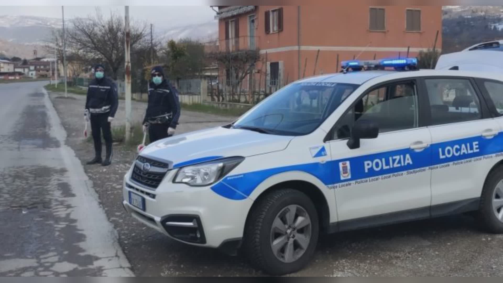 Bruciava illegalmente rifiuti: algerino denunciato a Perugia