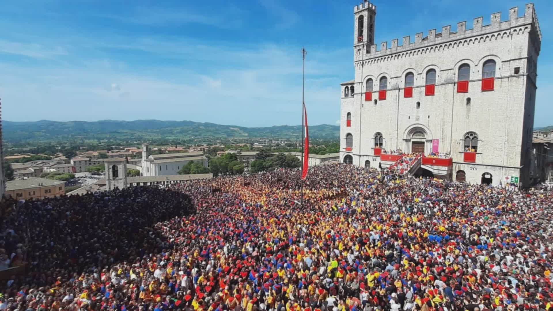 Torna a suonare il Campanone. Oggi compie 254 anni