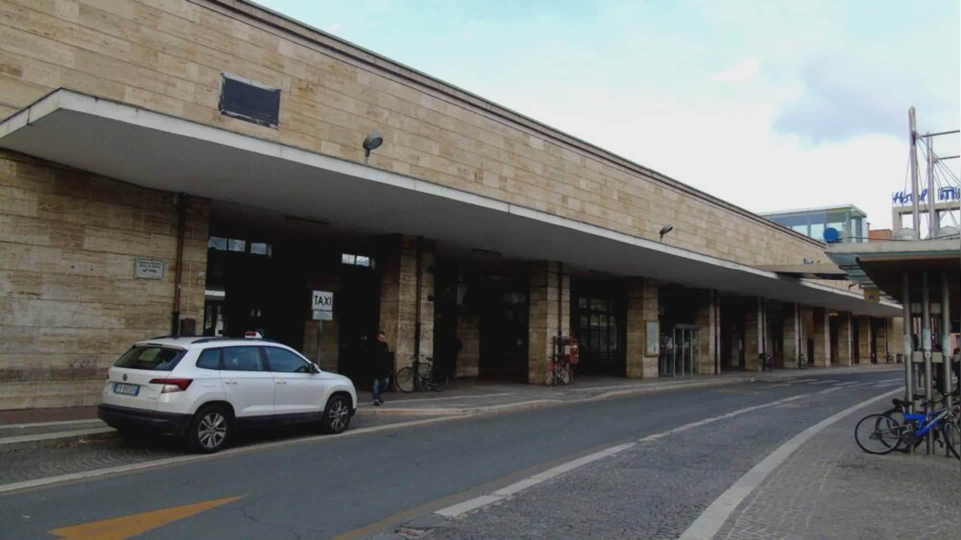 Incidente sul Lavoro alla Stazione Ferroviaria: un ferito