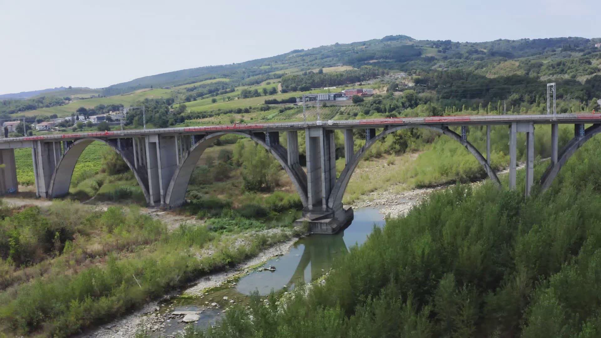 Completati i lavori sul viadotto Paglia: treni tornano su linea AV