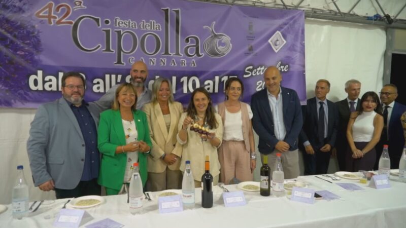 Cipolla sempre più solidale: alla cena la ministra Locatelli