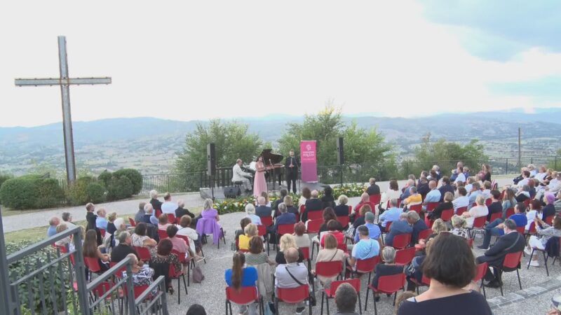 Concerto emiciclo S.Ubaldo, applausi per l’omaggio a Puccini