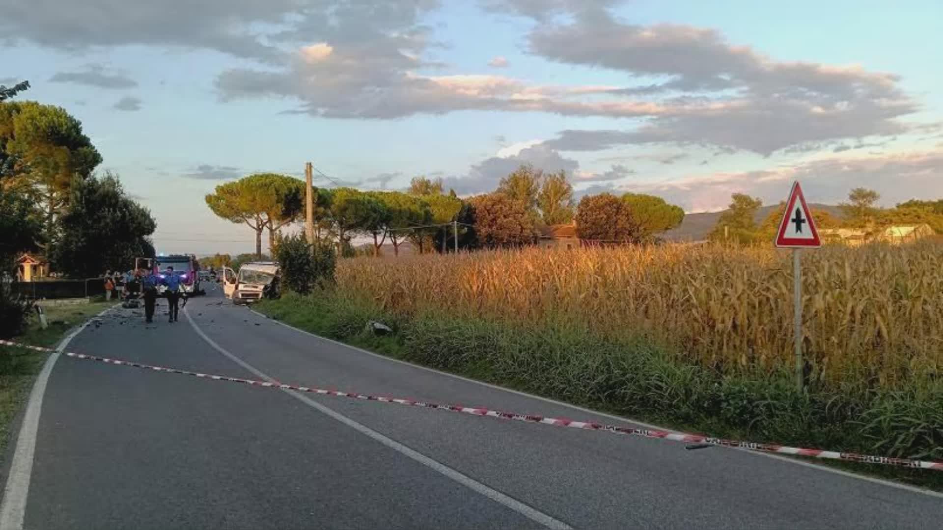 Scontro auto-furgone, morto un uomo a Castello delle Forme