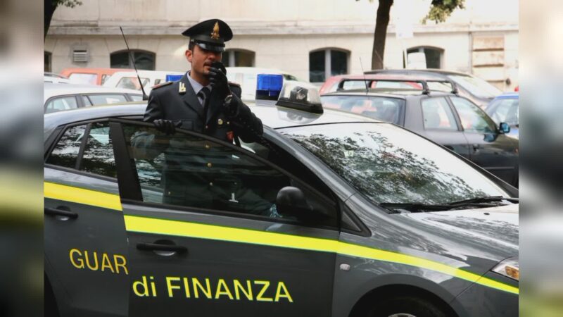 Guardia di Finanza: Sequestrati oltre 6.000 prodotti contraffatti