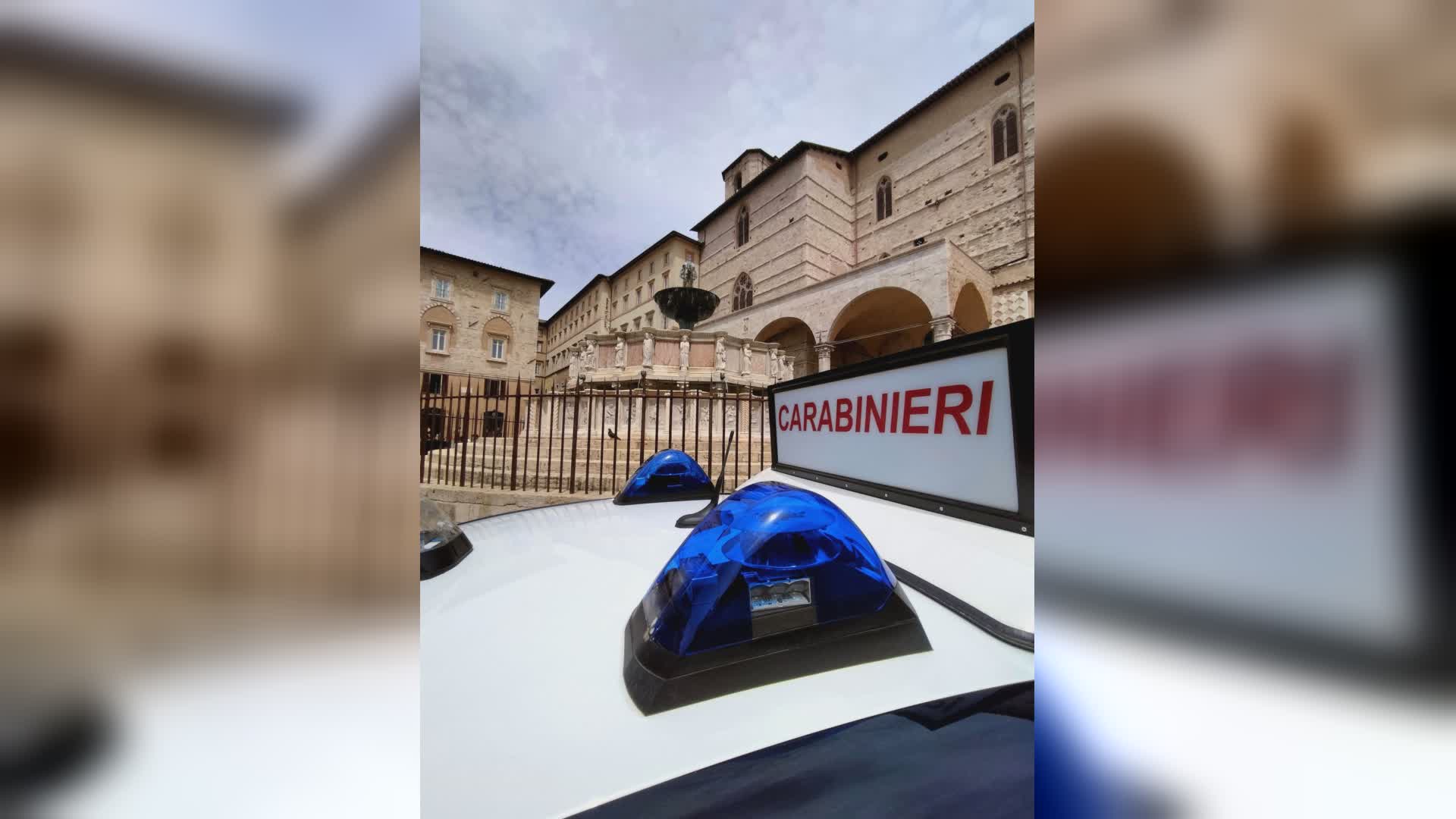 Rapina a mano armata in una gioielleria del centro