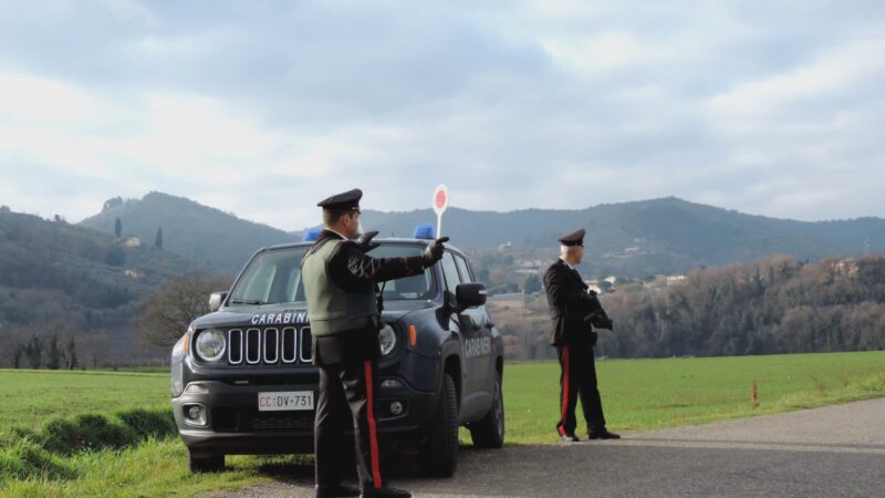 Vede fidanzato con divieto avvicinarsi: denuncia per entrambi