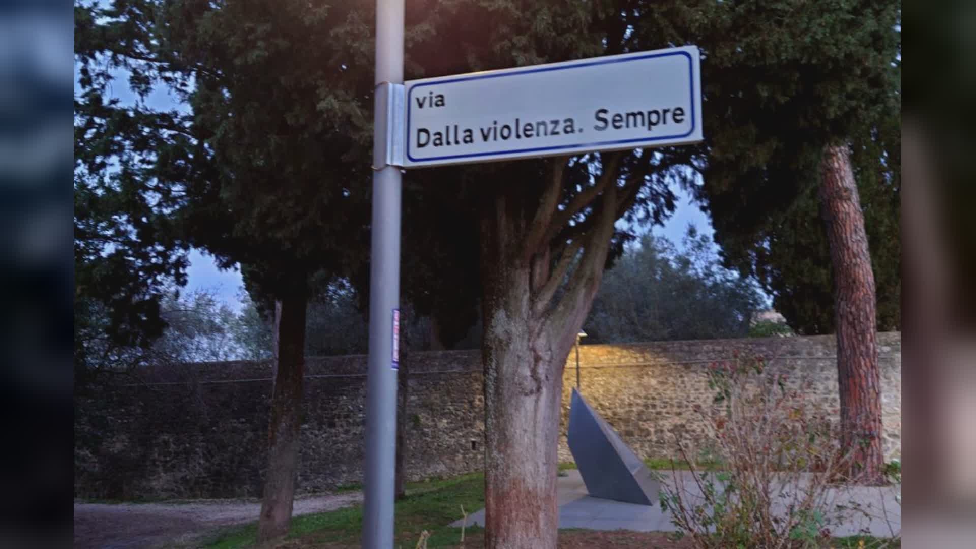 Divelta e rubata a Todi targa “Via dalla violenza. Sempre”