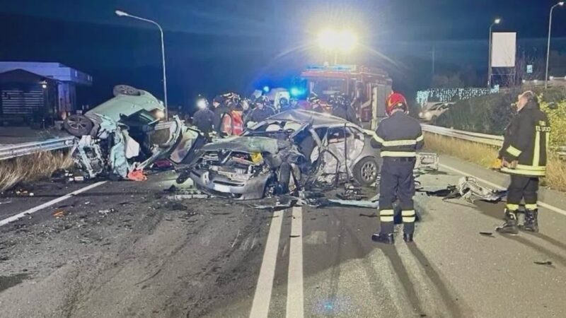 Due trentenni morti per un frontale sulla vecchia Flaminia