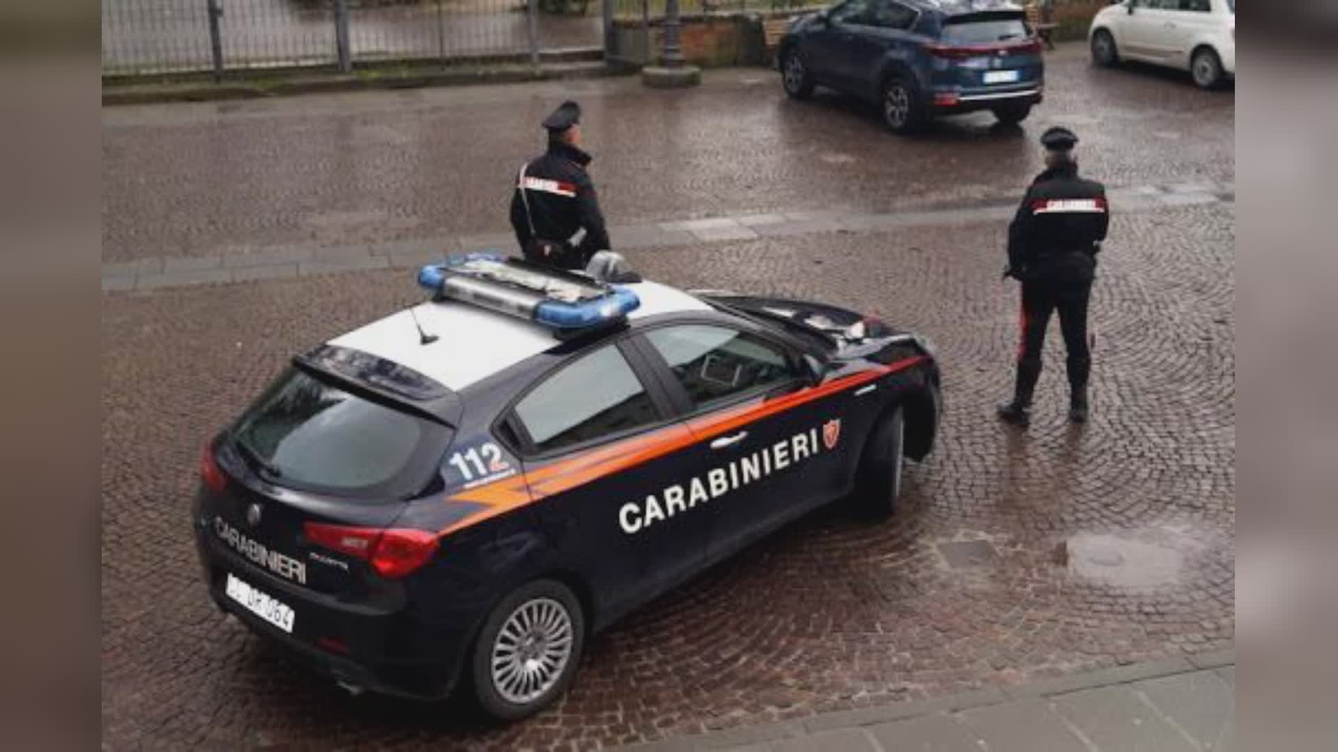 Trasportano droga lungo la E45, arrestati dai Carabinieri