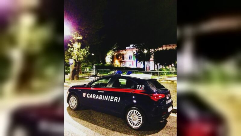 Rapina in bar del centro indagano i Carabinieri