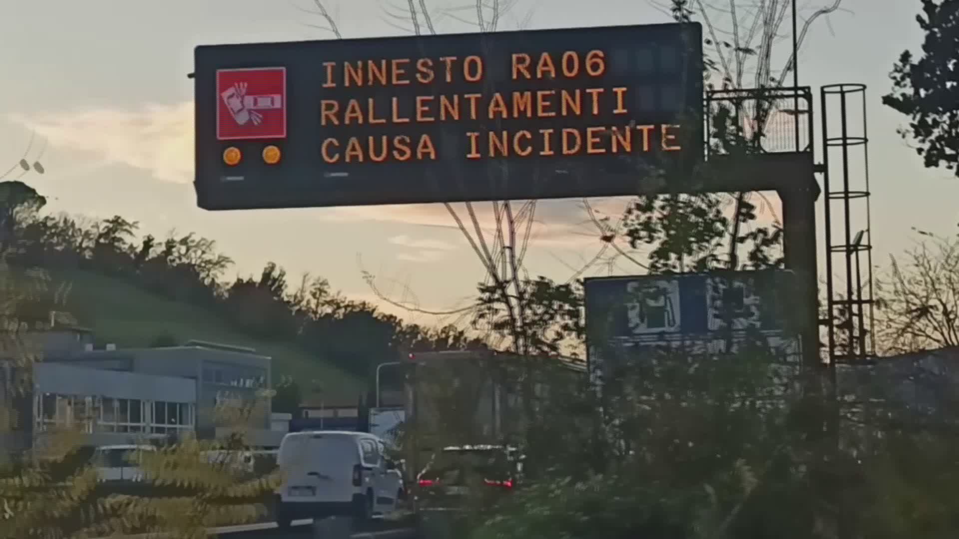 Incidente a Ponte San Giovanni, quattro veicoli coinvolti: lunghe code