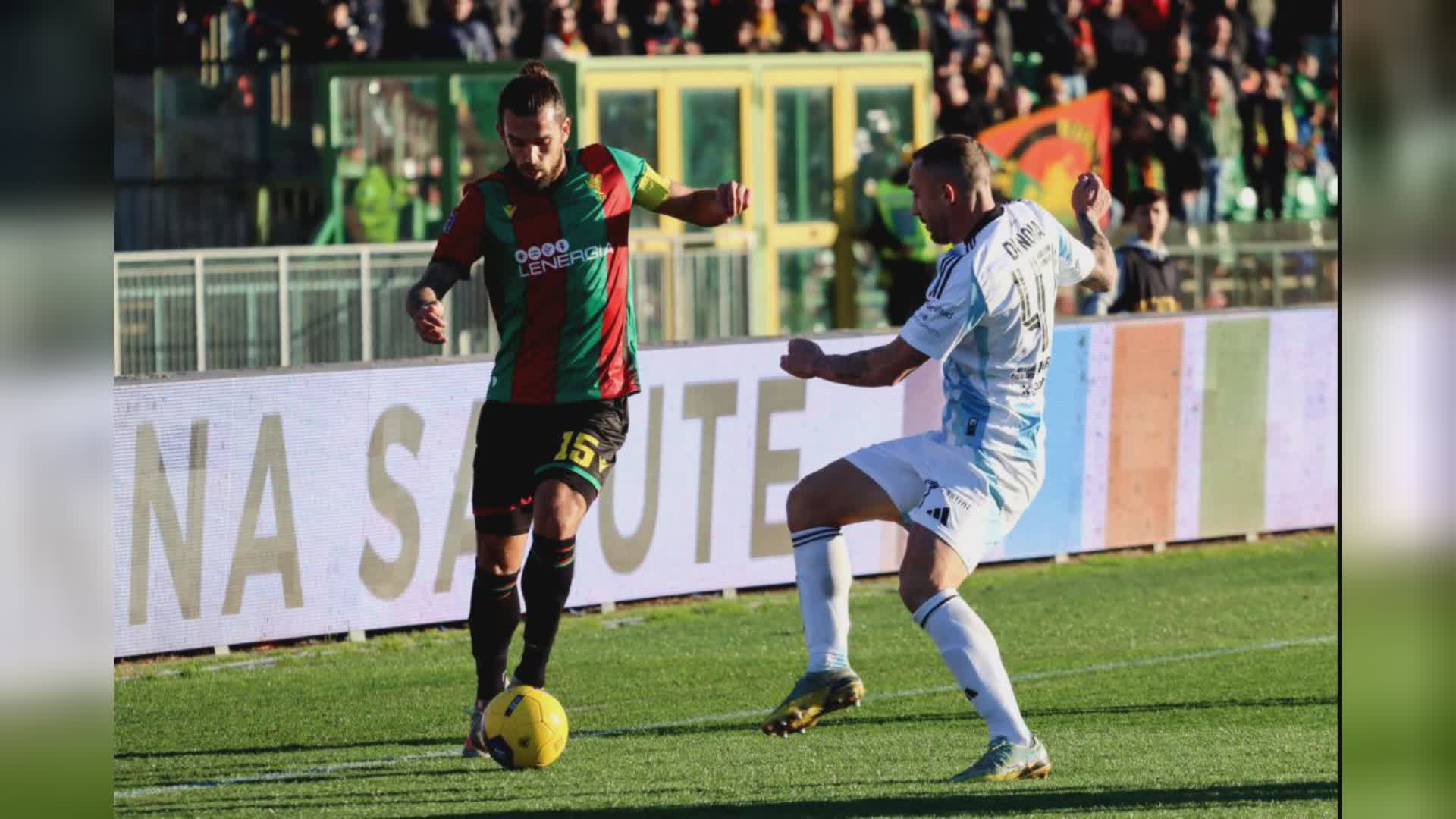 Rimonta Ternana: resta in 10, va sotto ma pareggia con Aloi