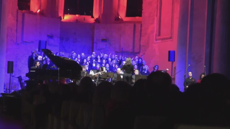 Applausi e solidarietà con “West Side Story” a San Francesco al Prato