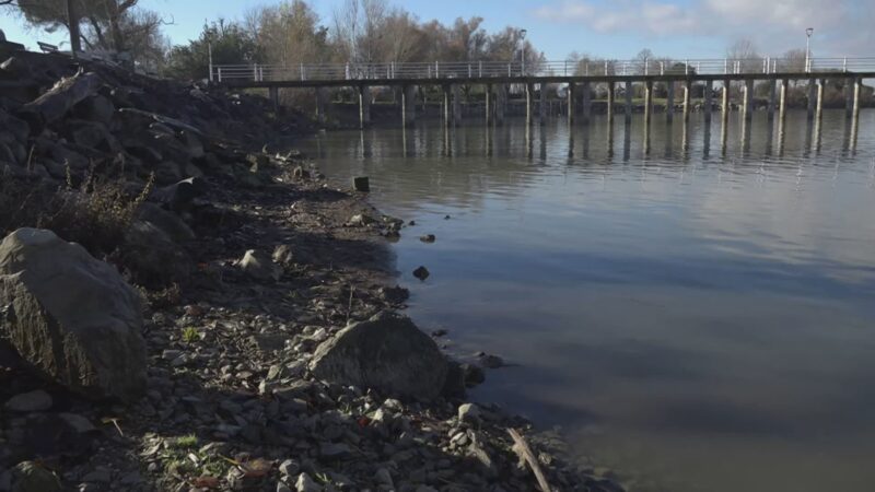 Trasimeno, pescatori in difficoltà con lago in secca