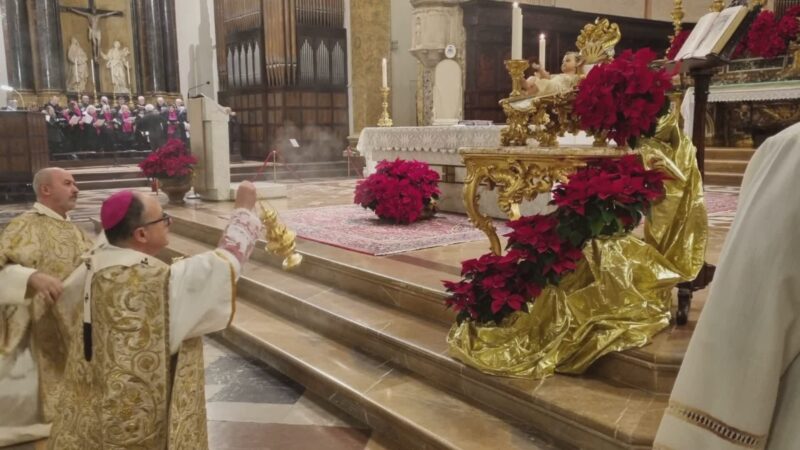 Natale, le messe nelle Cattedrali gremite di fedeli