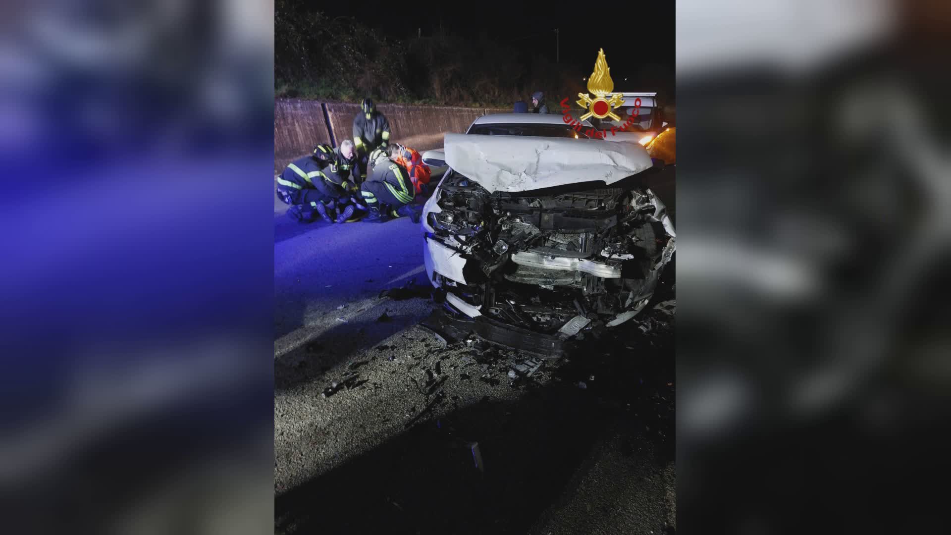 Incidente lungo la Flaminia, 2 feriti: un ricovero a Foligno