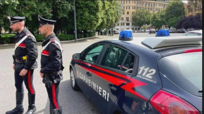 Divieto di avvicinamento non rispettato: scattano i domiciliari