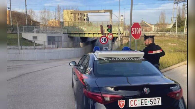 Umbertide: lanciano sassi dal cavalcavia: denunciati 3 minorenni