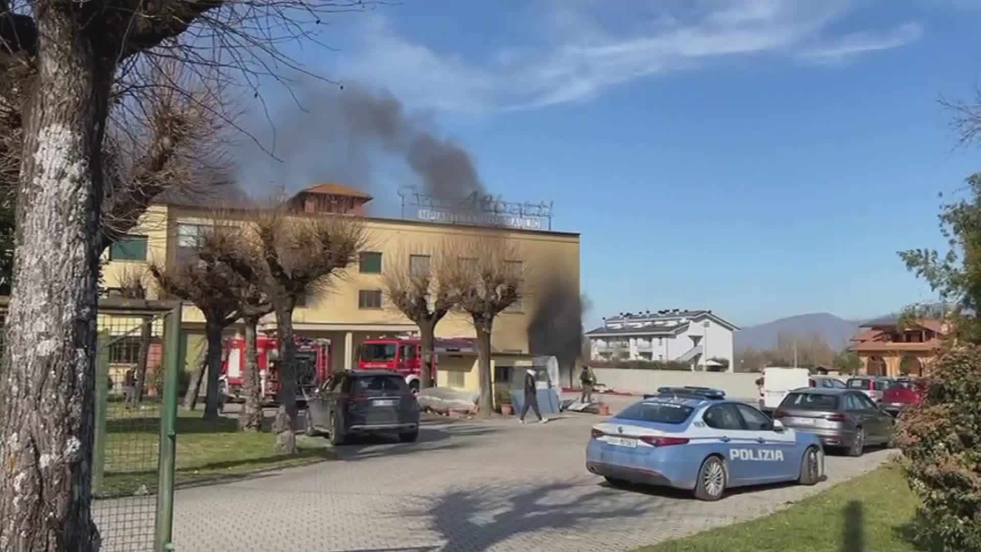 Incendio alla “Ivo Alberti” di Lerchi. Scuola evacuata