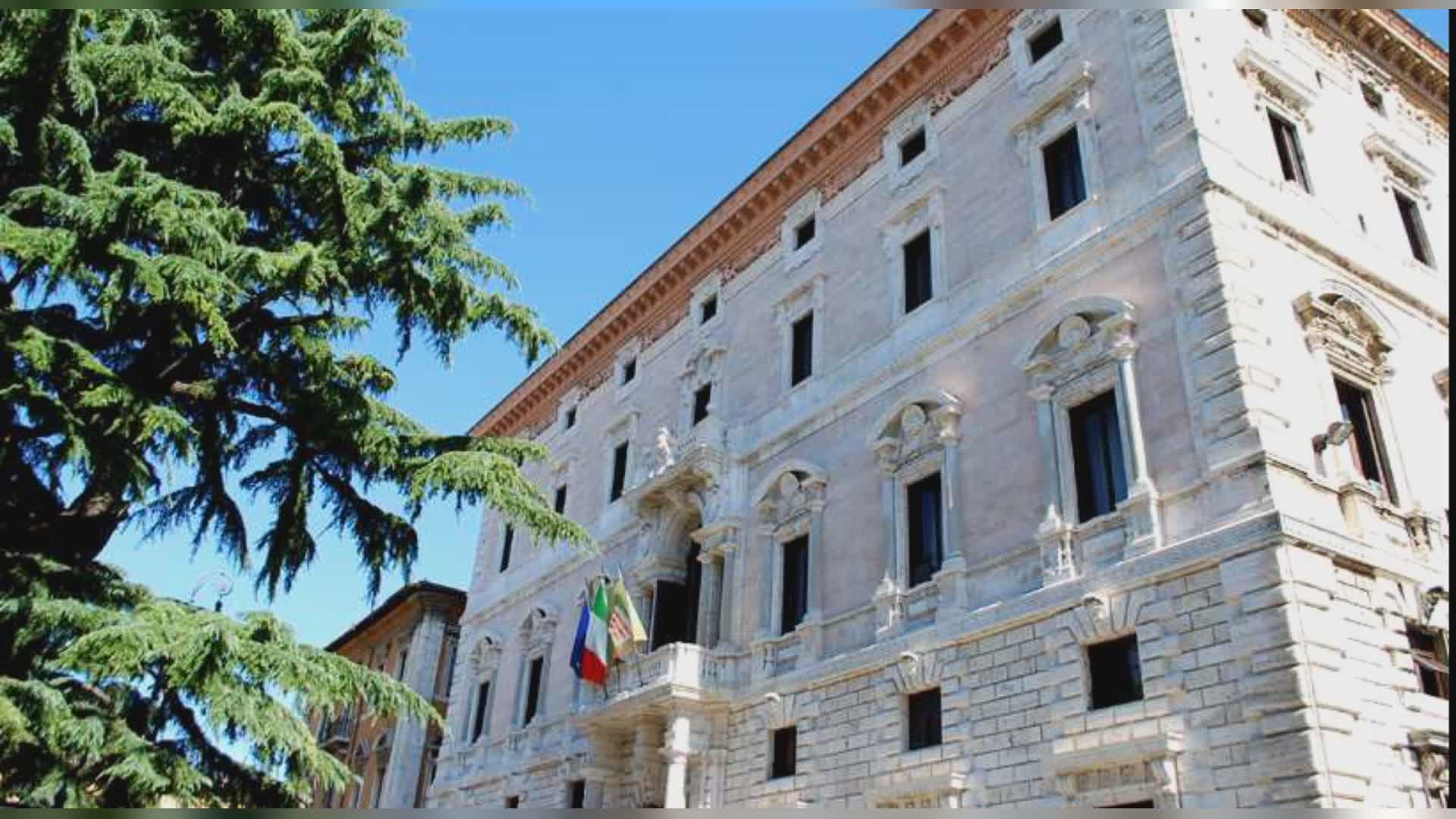 Palazzo Cesaroni blu per Giornata sindrome Angelman