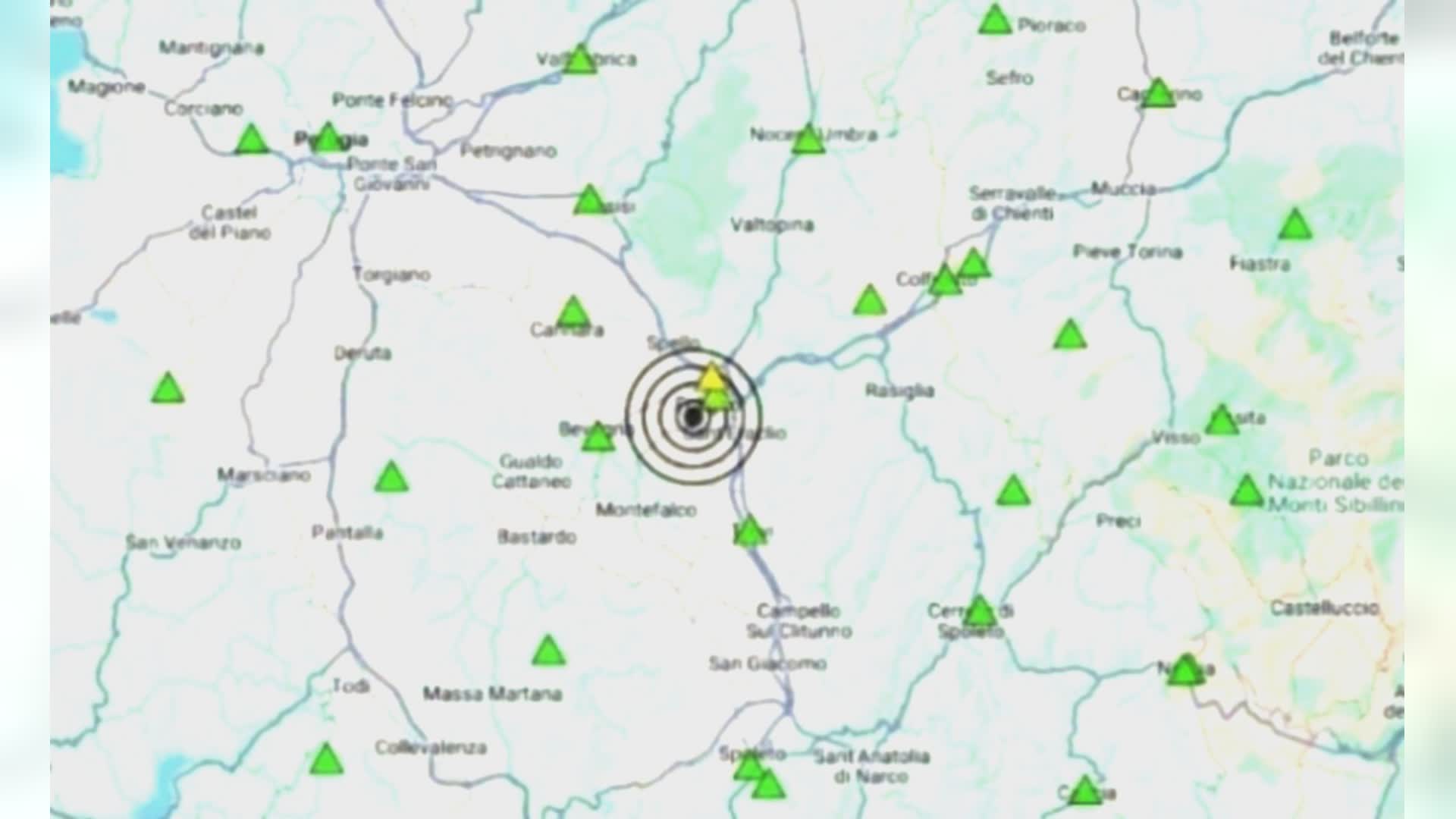 Terremoto, scuole chiuse in 4 comuni: verifiche in corso