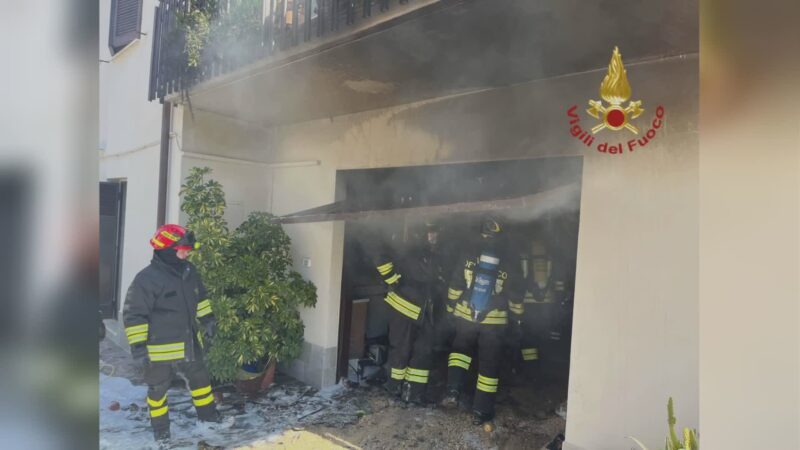 Missiano, a fuoco un garage. Nessun ferito