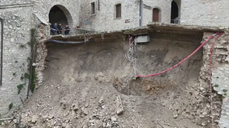 Piogge intense e frane. Evacuate due famiglie a Vallo di Nera