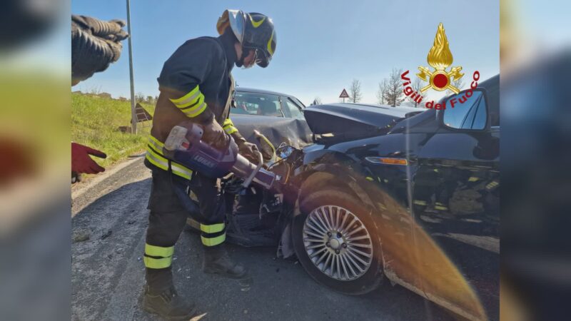 Incidente frontale sulla SS3. Due feriti soccorsi dal 118